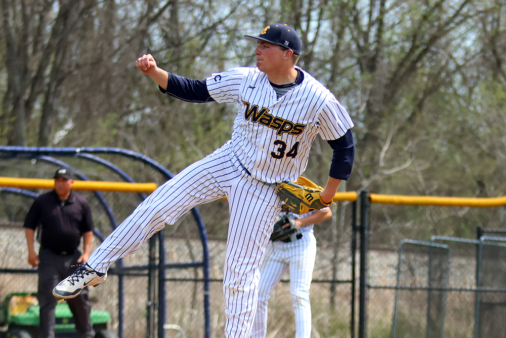 No. 1 Catawba Baseball Outlasts Emory & Henry, 4-1, Friday Evening