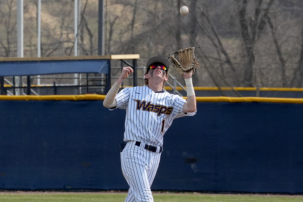 Emory & Henry Baseball Splits With Bluefield State Tuesday